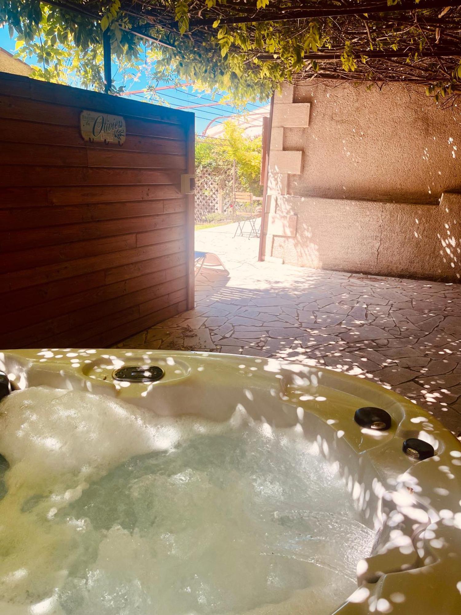 Domaine Amourella Aparthotel Lambesc Bilik gambar