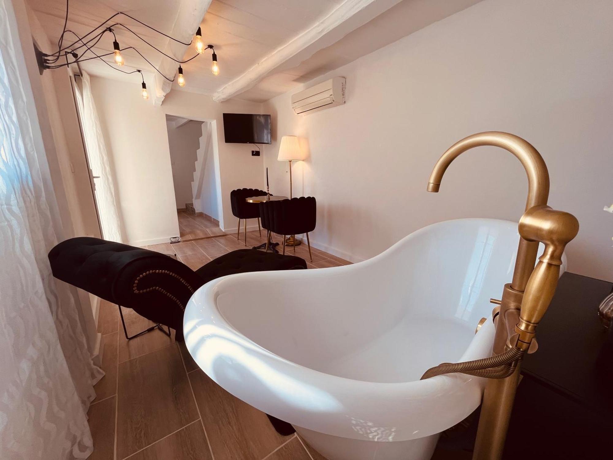 Domaine Amourella Aparthotel Lambesc Bilik gambar